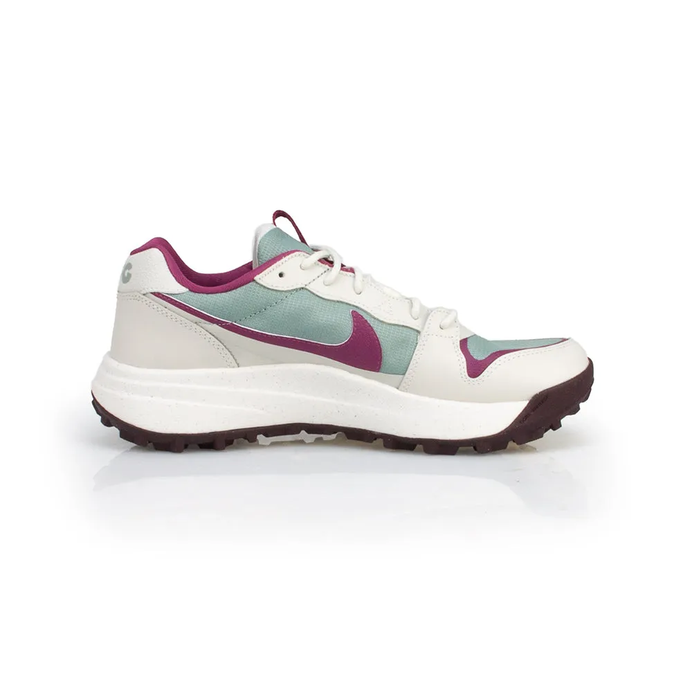 Nike ACG Lowcate