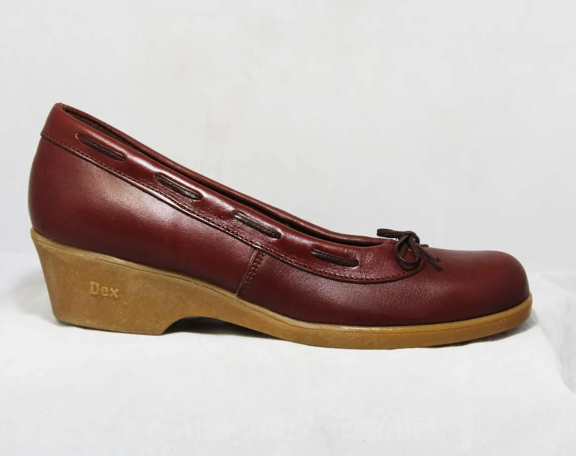 Size 10 N Leather Shoes - Beautiful Quality Pumps - Fine Oxblood Brown Leather - Woven Through Bow - Rubber Heels - Deadstock Shoe