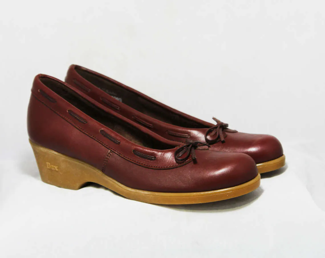 Size 10 N Leather Shoes - Beautiful Quality Pumps - Fine Oxblood Brown Leather - Woven Through Bow - Rubber Heels - Deadstock Shoe